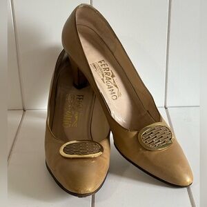 Salvatore Ferragamo taupe heels